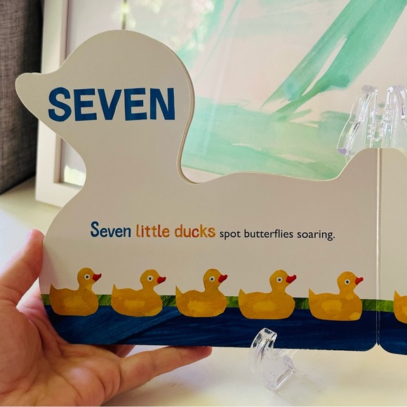 NEW 1, 2, 3 With 10 Little Rubber Ducks Eric Carle Baby Board Book - Picture 7 of 8